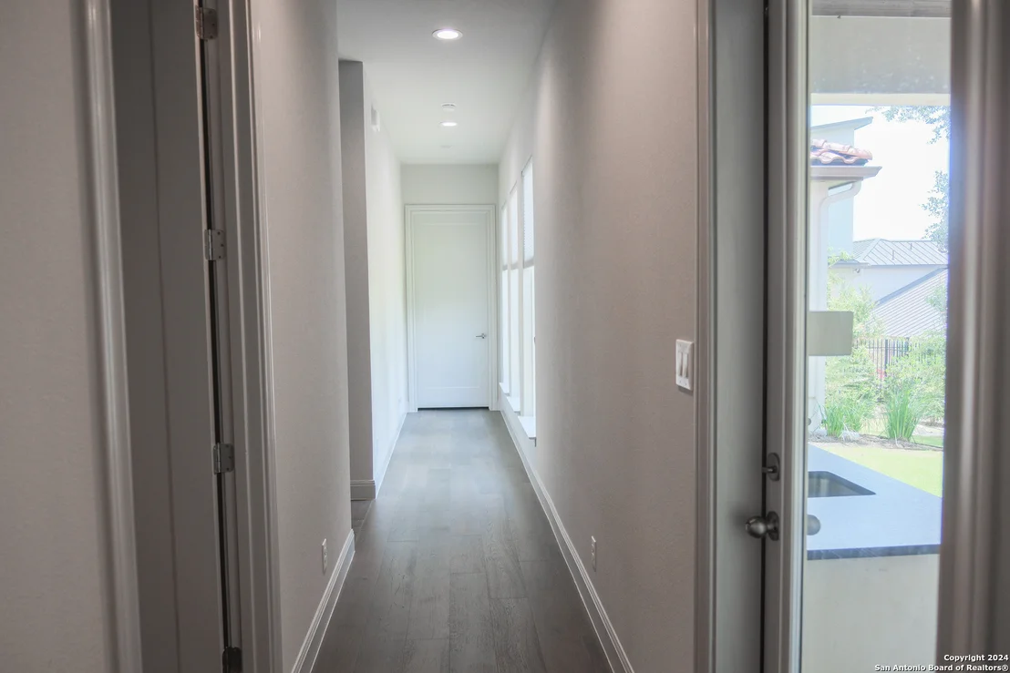 Photo of 7206 BLUFF RUN