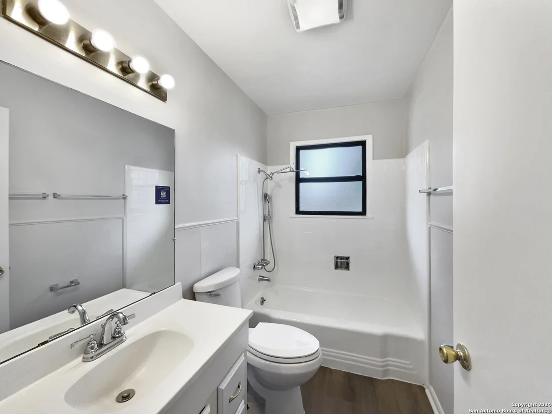 Photo of 743 UTOPIA LN