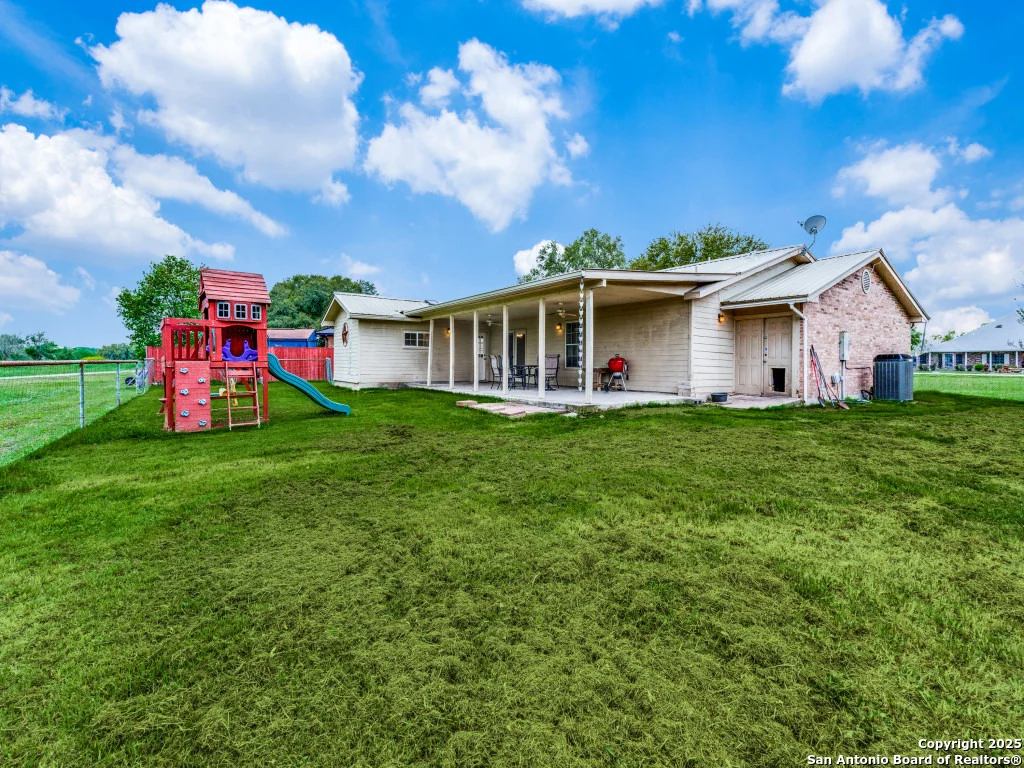 Photo of 505 river oak