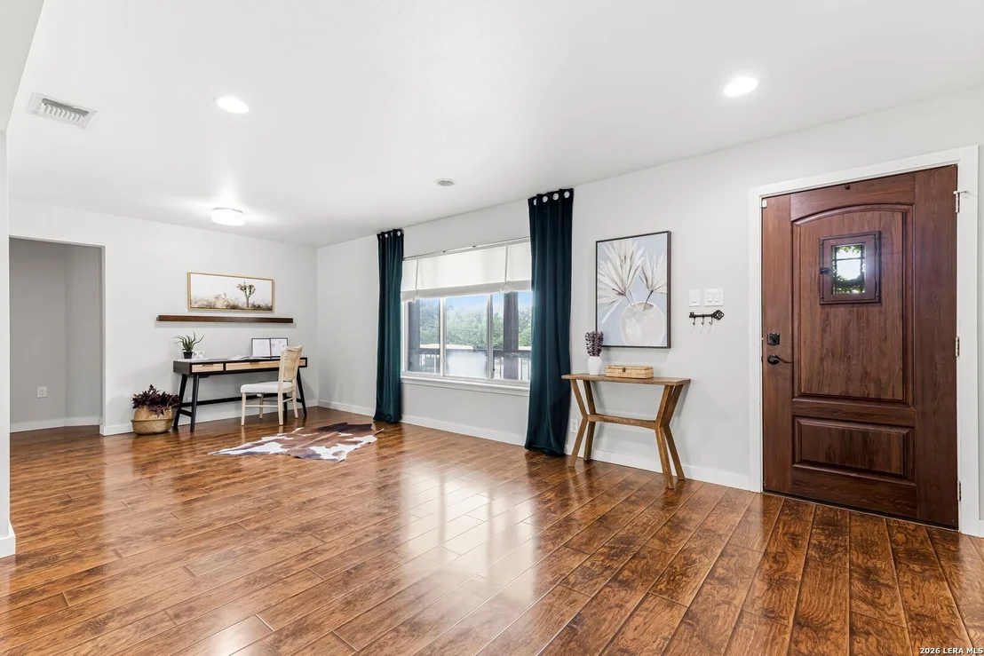 Photo of 3918 OAK TRL