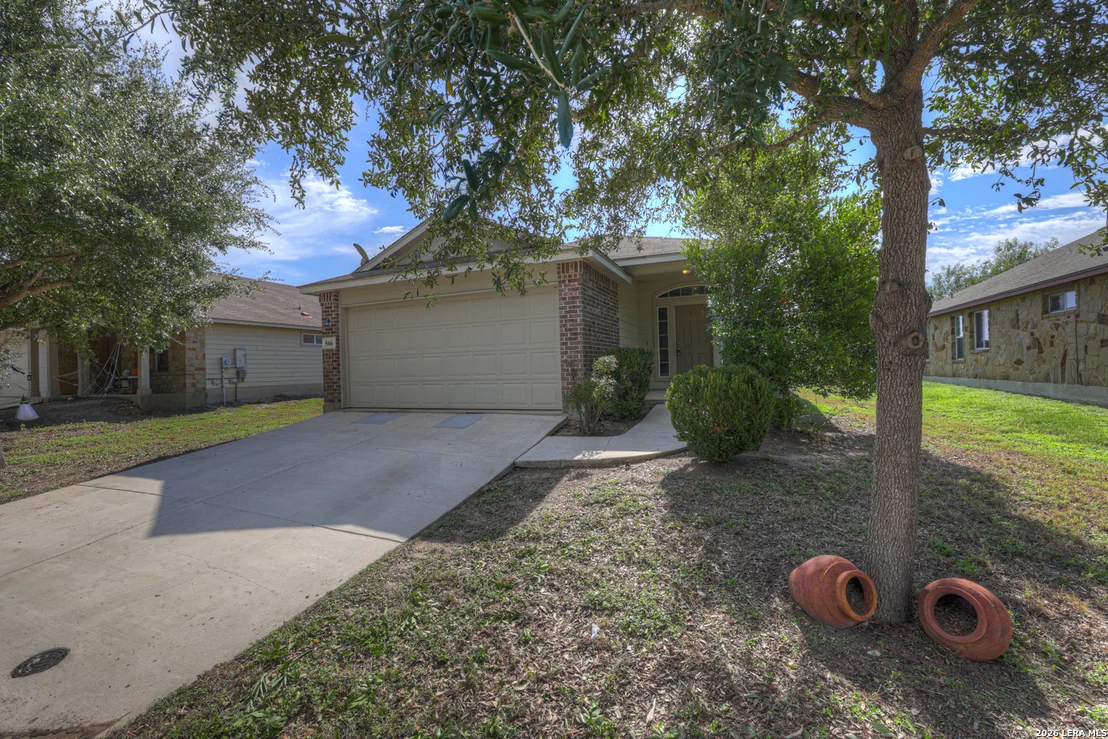 Photo of 566 BRIGGS DR