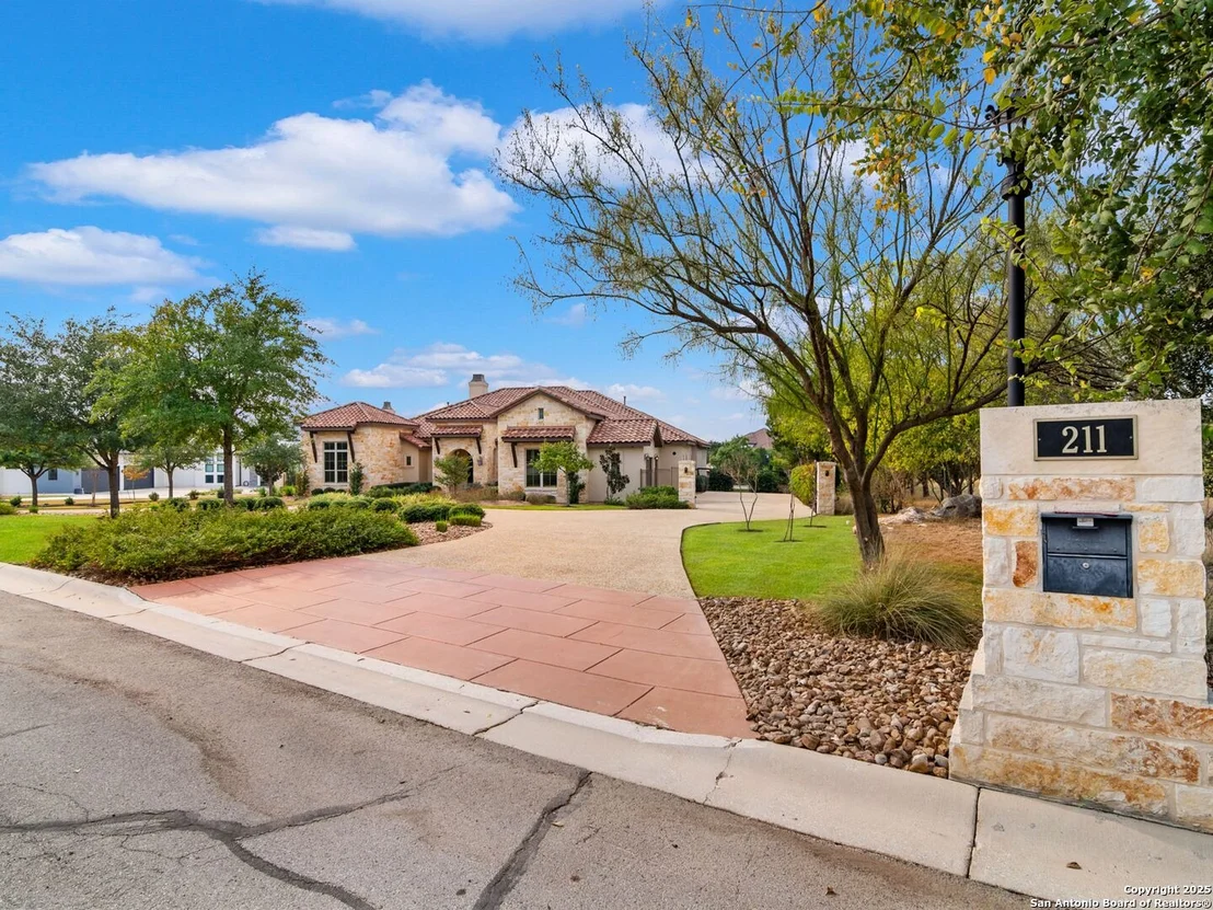 Photo of 211 Wellesley Landing