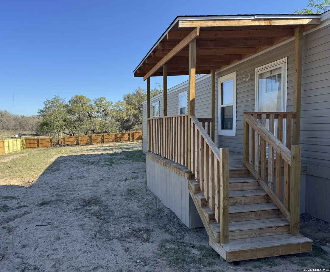 Photo of 467 DUKE RD