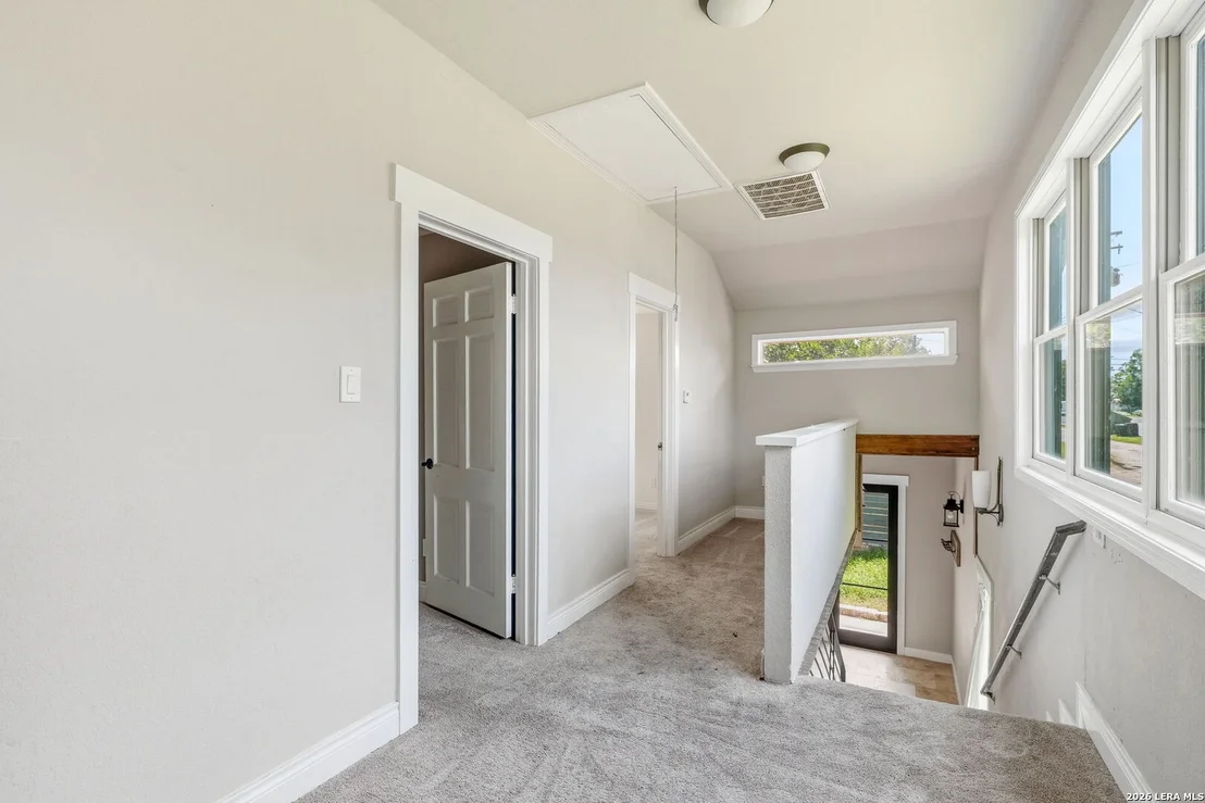 Photo of 606 E AUSTIN ST