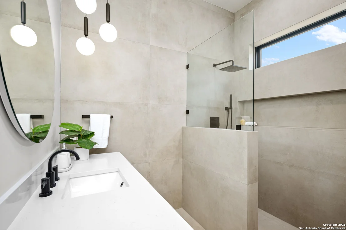 Photo of 9539 Lenox Hill