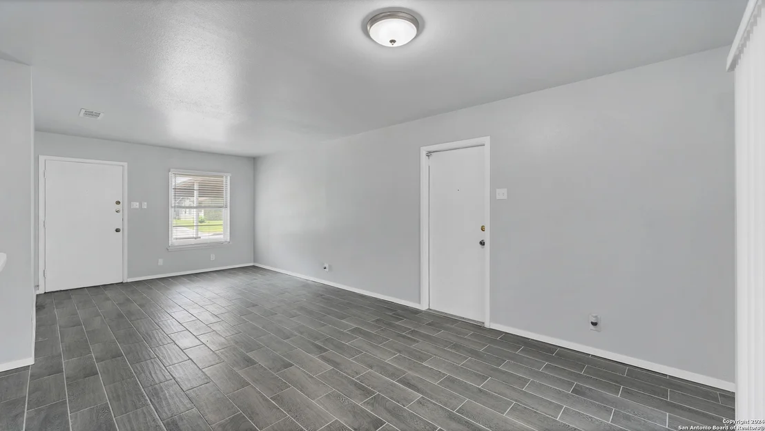 Photo of 5223 REDDING LN