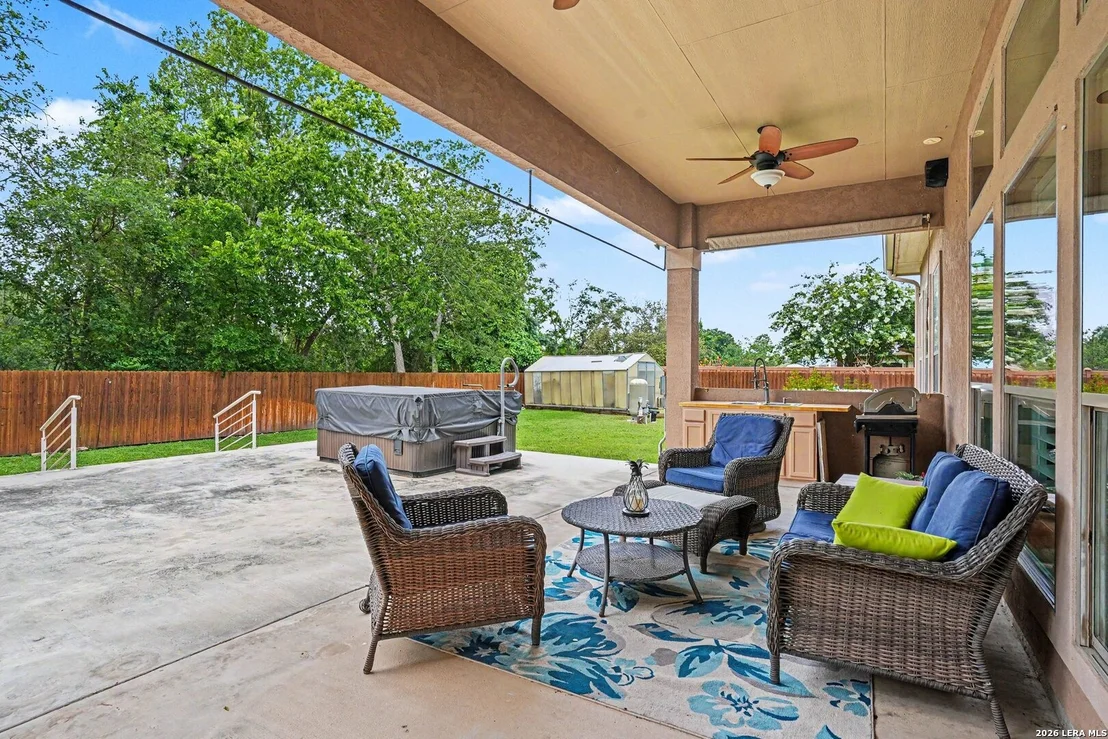 Photo of 233 MEADOWLARK LN