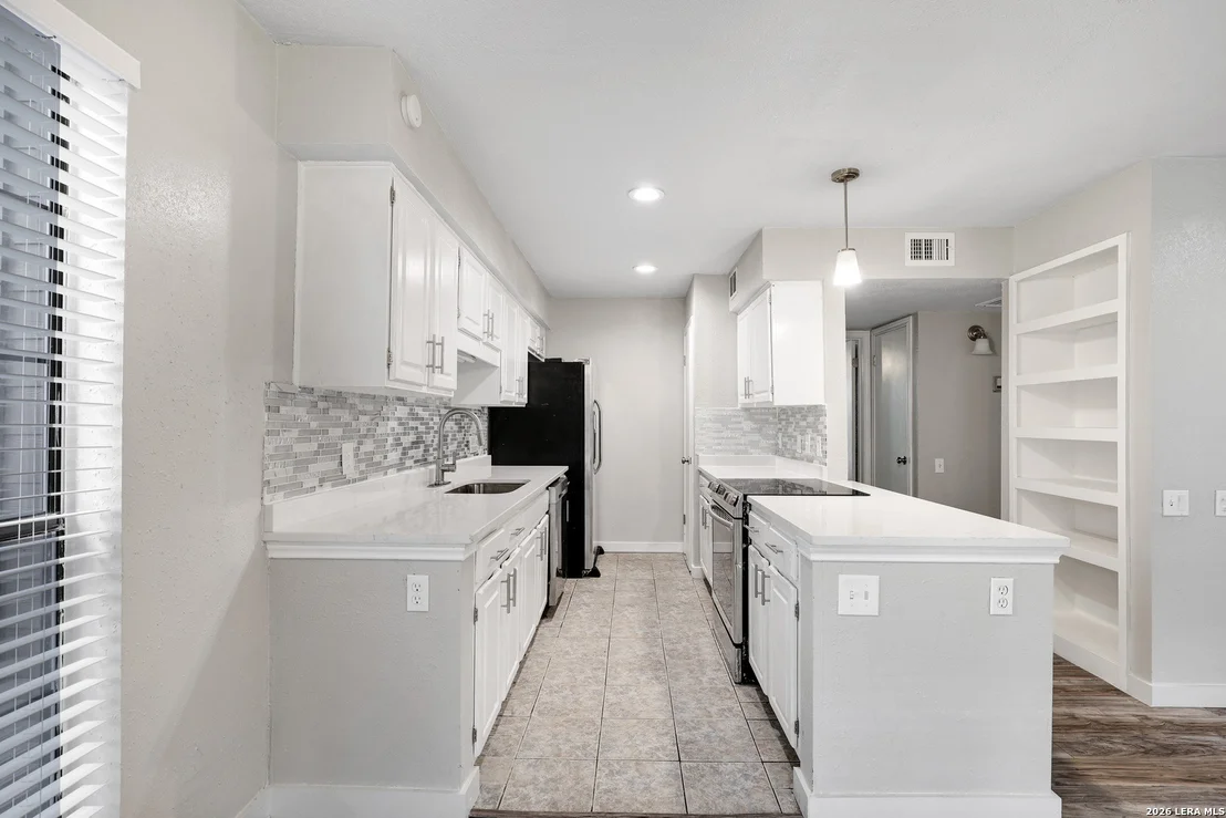 Photo of Unit 43 at 8611 Datapoint Dr