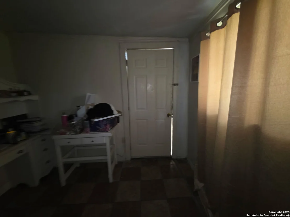 Photo of 238 Lone Star