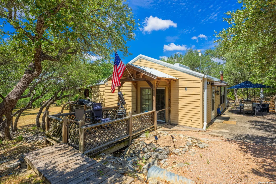 Photo of 318 Rocky River Rd