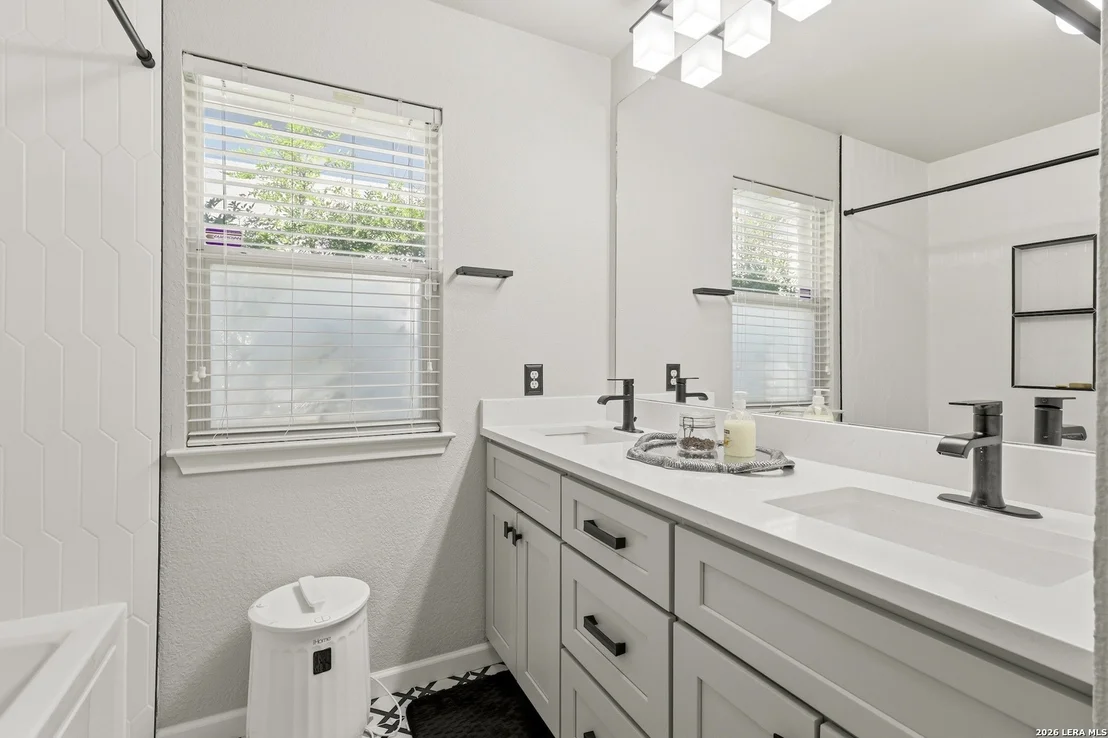 Photo of 8 MARELLA DR
