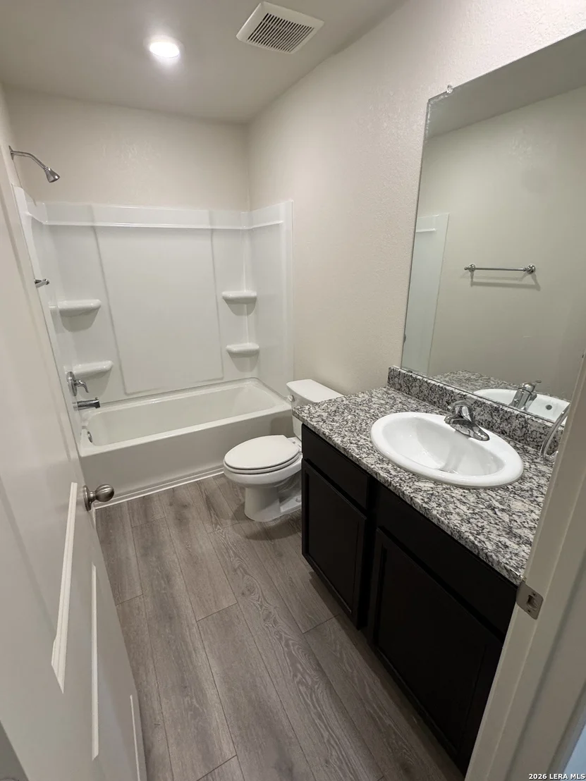 Photo of 3930 LEIGHTON HBR