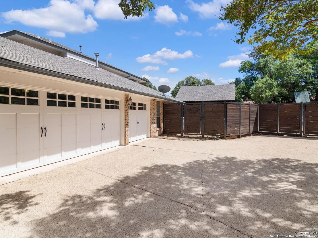 Photo of 13700 Bluffmont