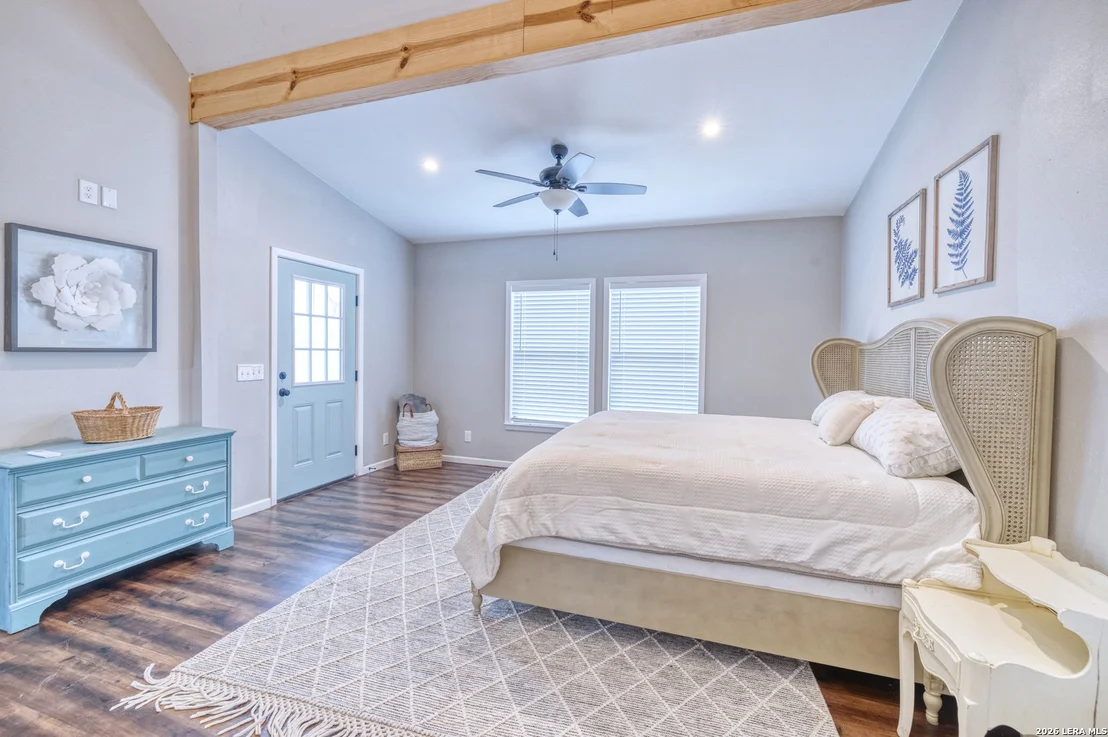 Photo of 1674 Flat Rock