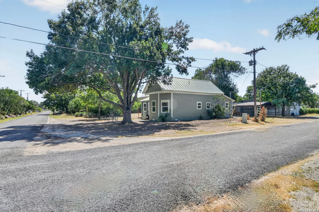 Photo of 285 Avenue I