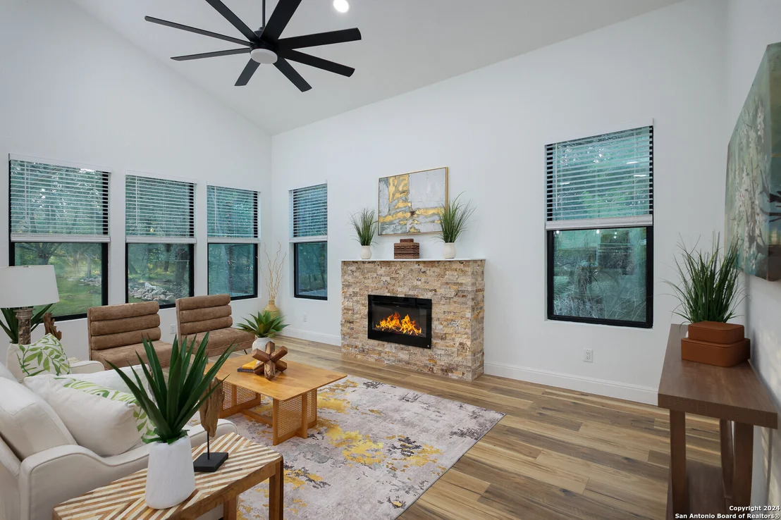 Photo of 1684 winding creek