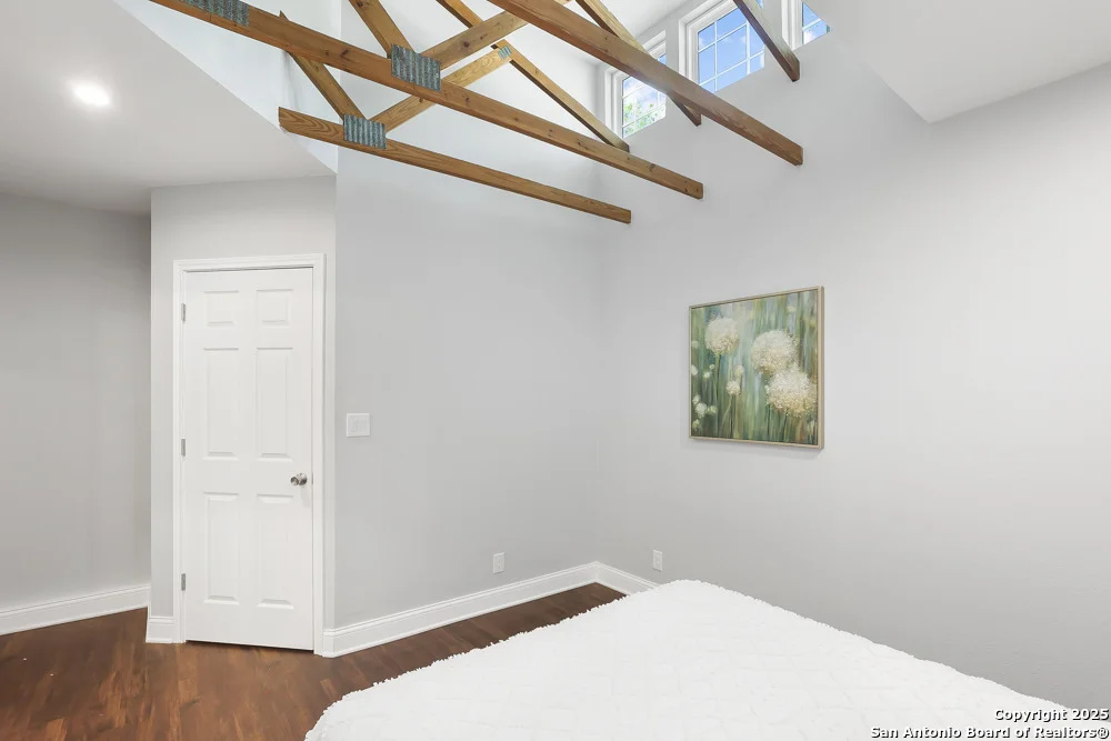 Photo of 2827 Cherry Field