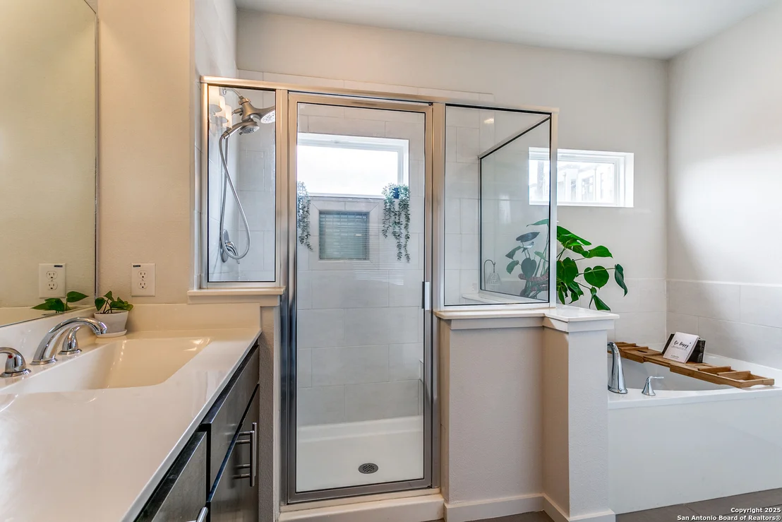 Photo of 232 E Cevallos UNIT 101