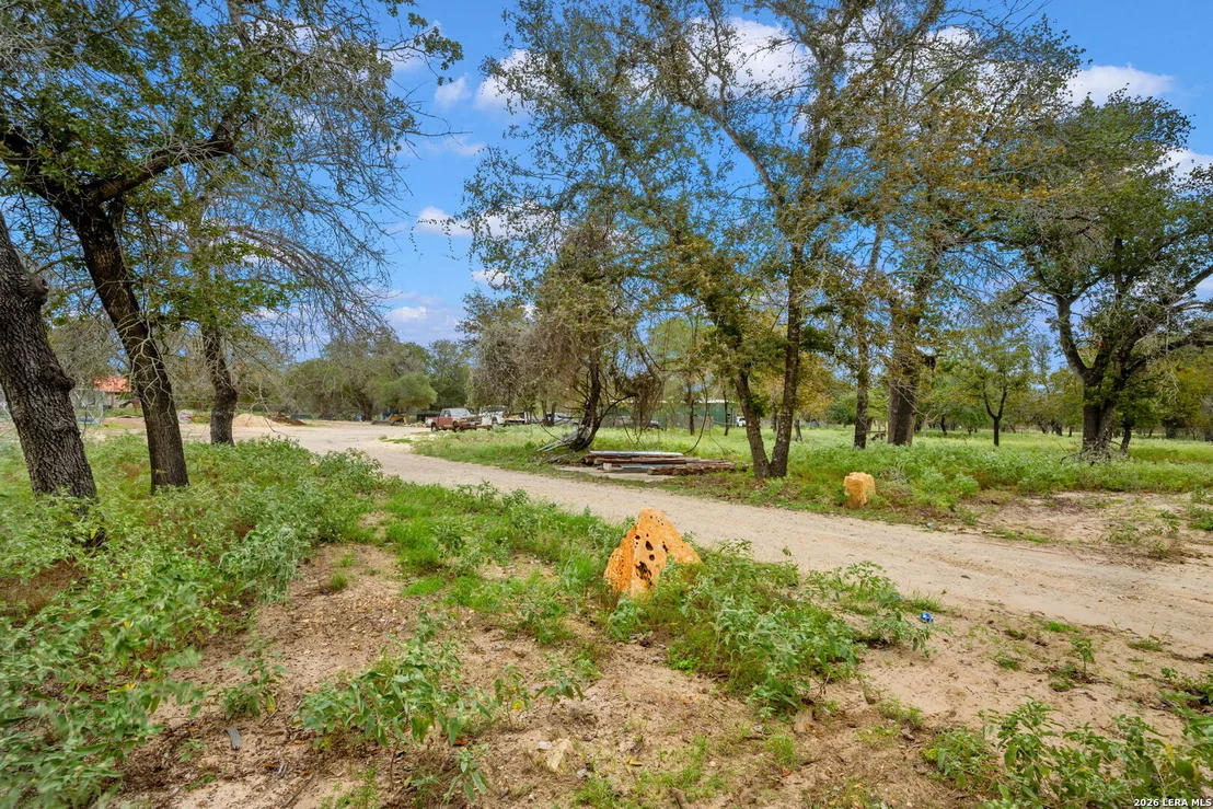 Photo of 1403 MEADOW GLN