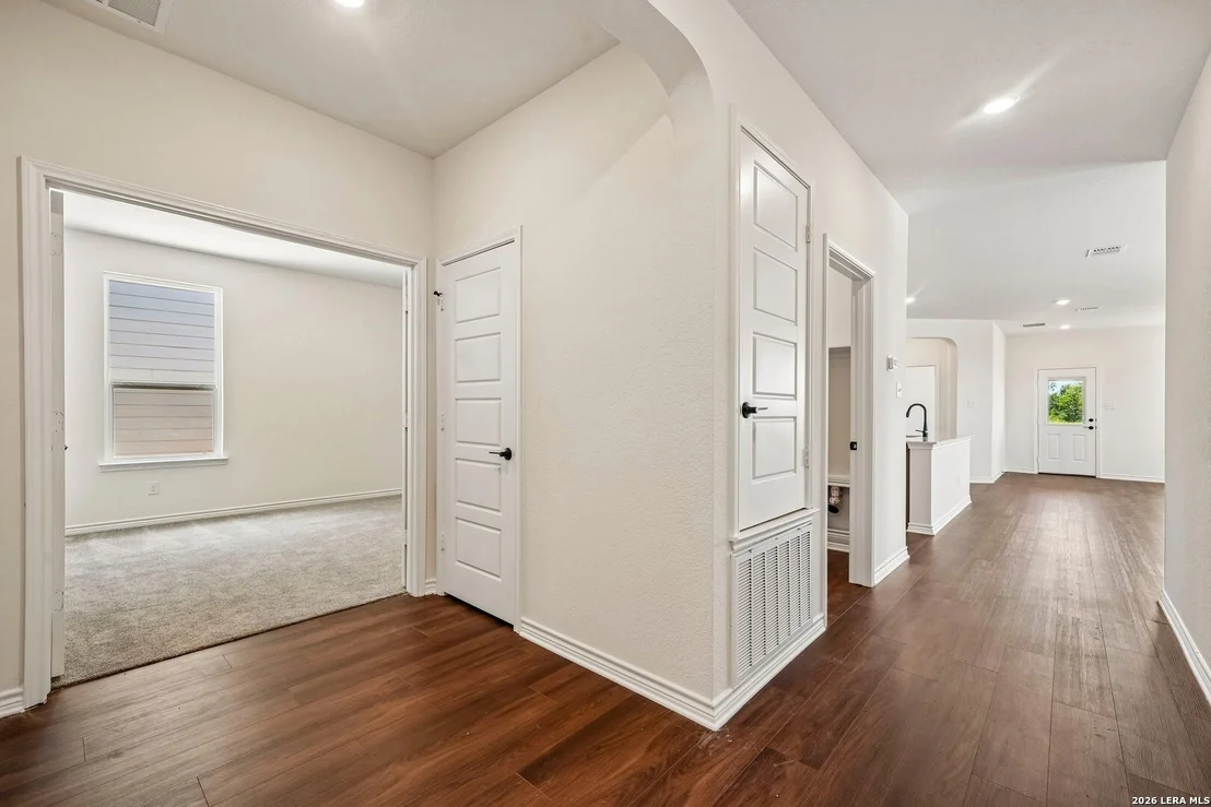 Photo of 7724 MOUNTAINEER WAY