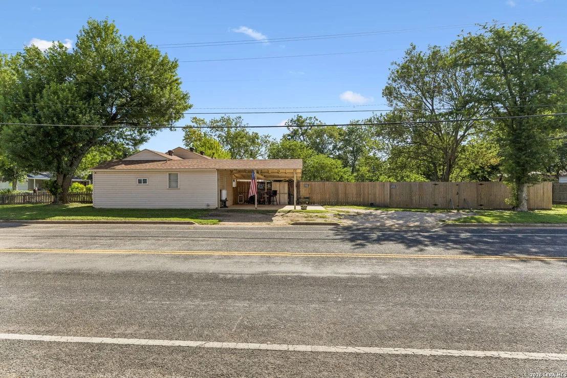 Photo of 600 Winburn Ave