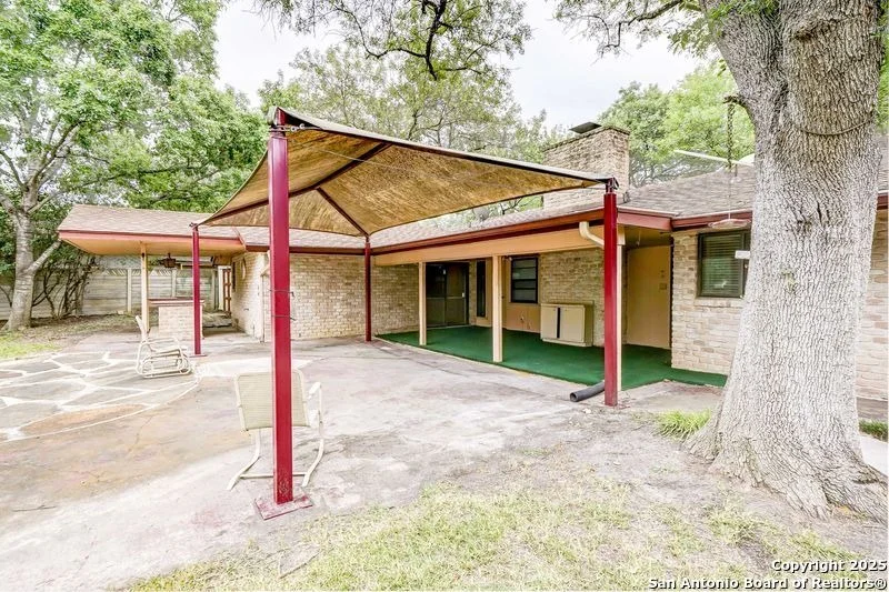 Photo of 501 Balfour