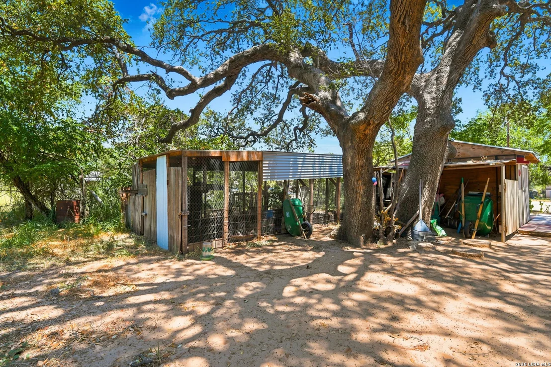 Photo of 735 PARK ST