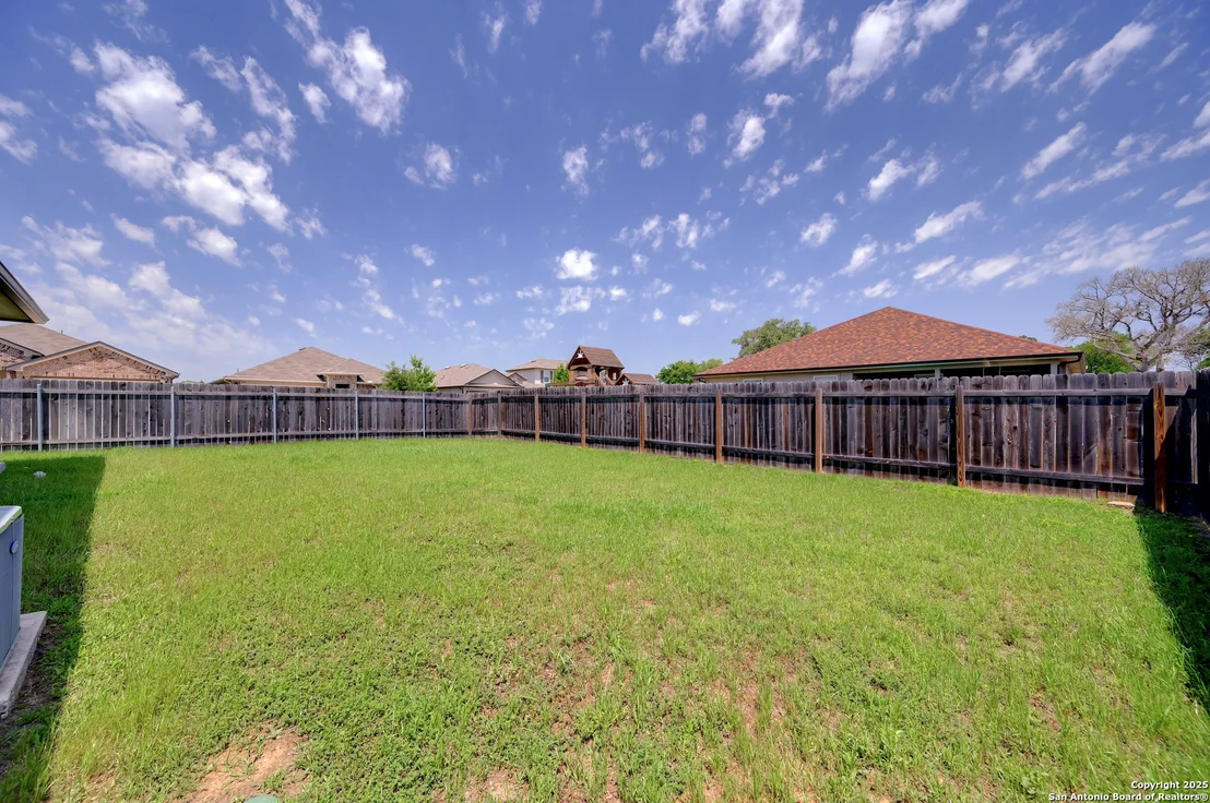 Photo of 833 Armadillo Dr