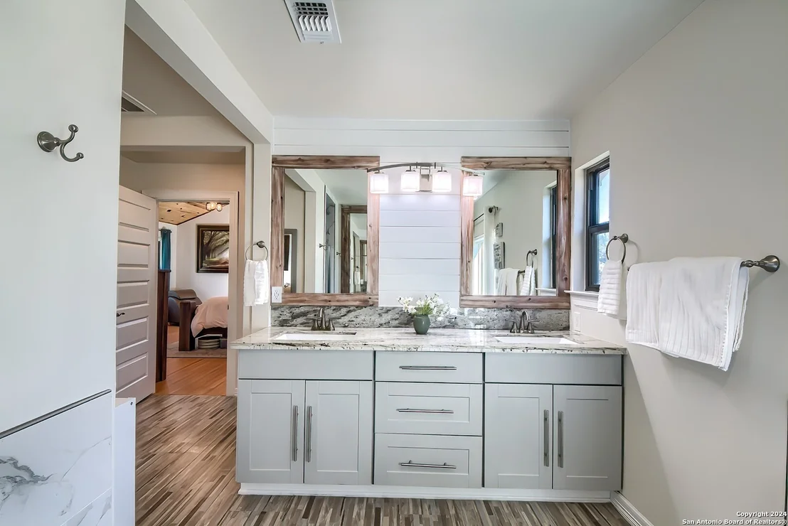Photo of 7250 Pimlico