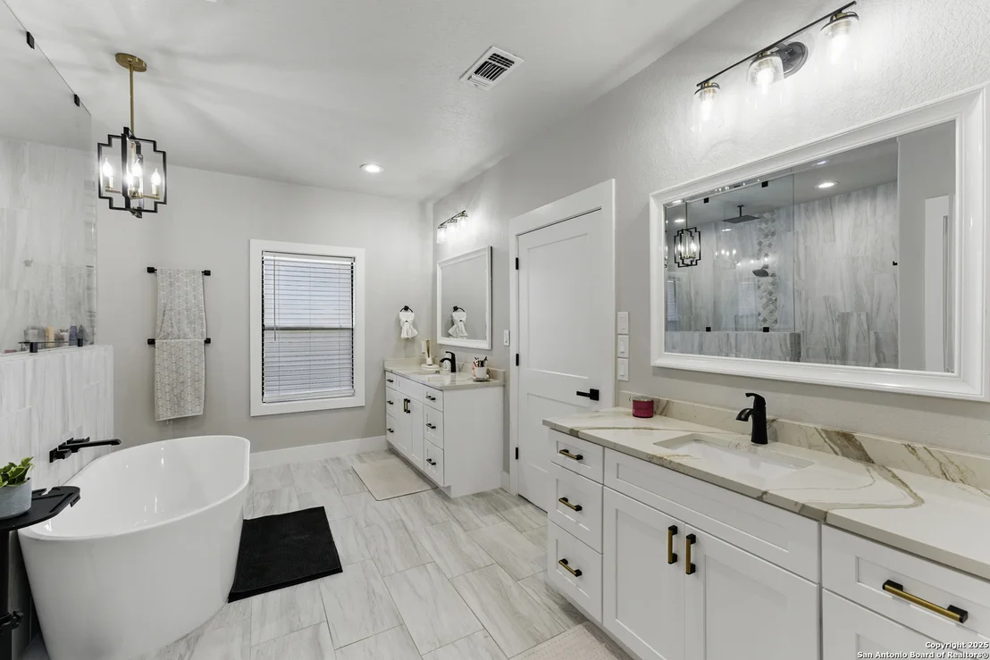 Photo of 725 Winding View