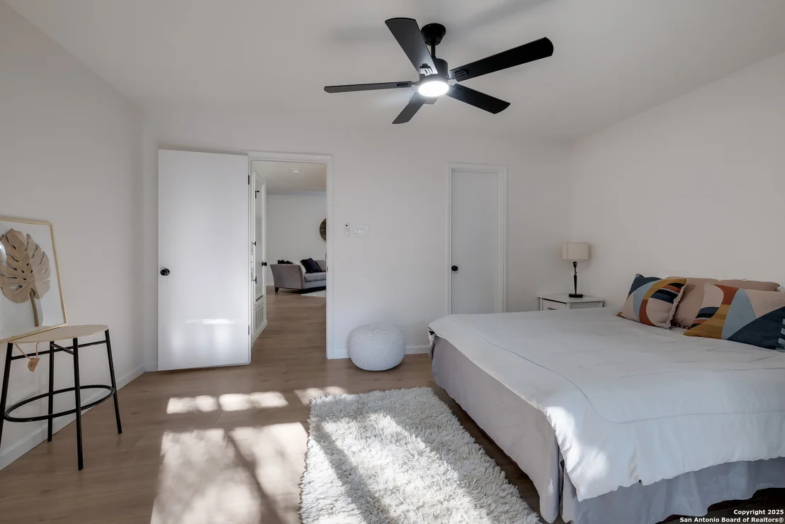 Photo of 1402 Brook Meadow
