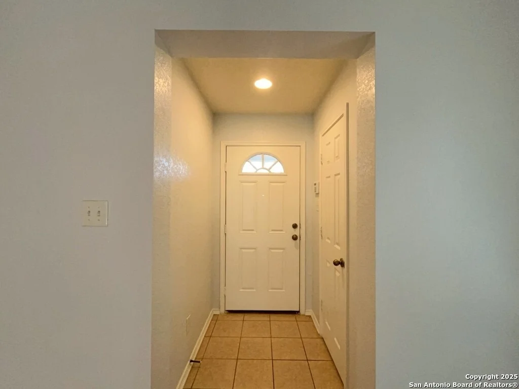 Photo of 4418 Semora Oak