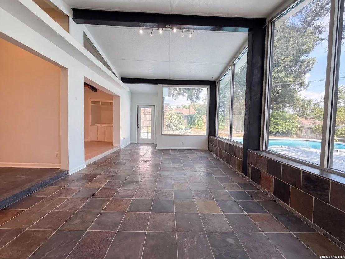 Photo of 106 BRIARCLIFF DR