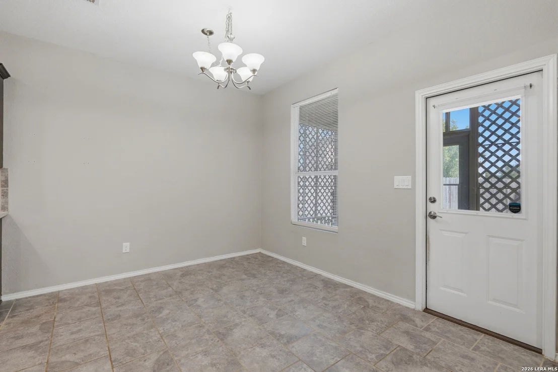 Photo of 493 Auburn Park