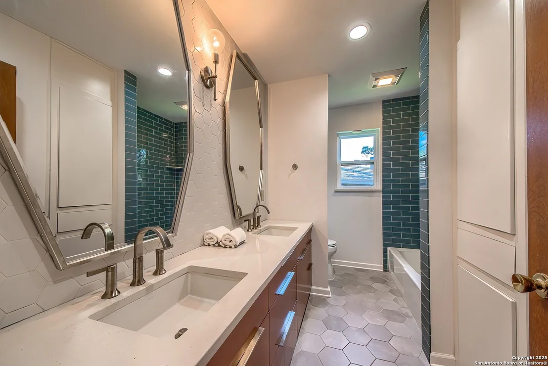 Photo of 5307 Ben Hur