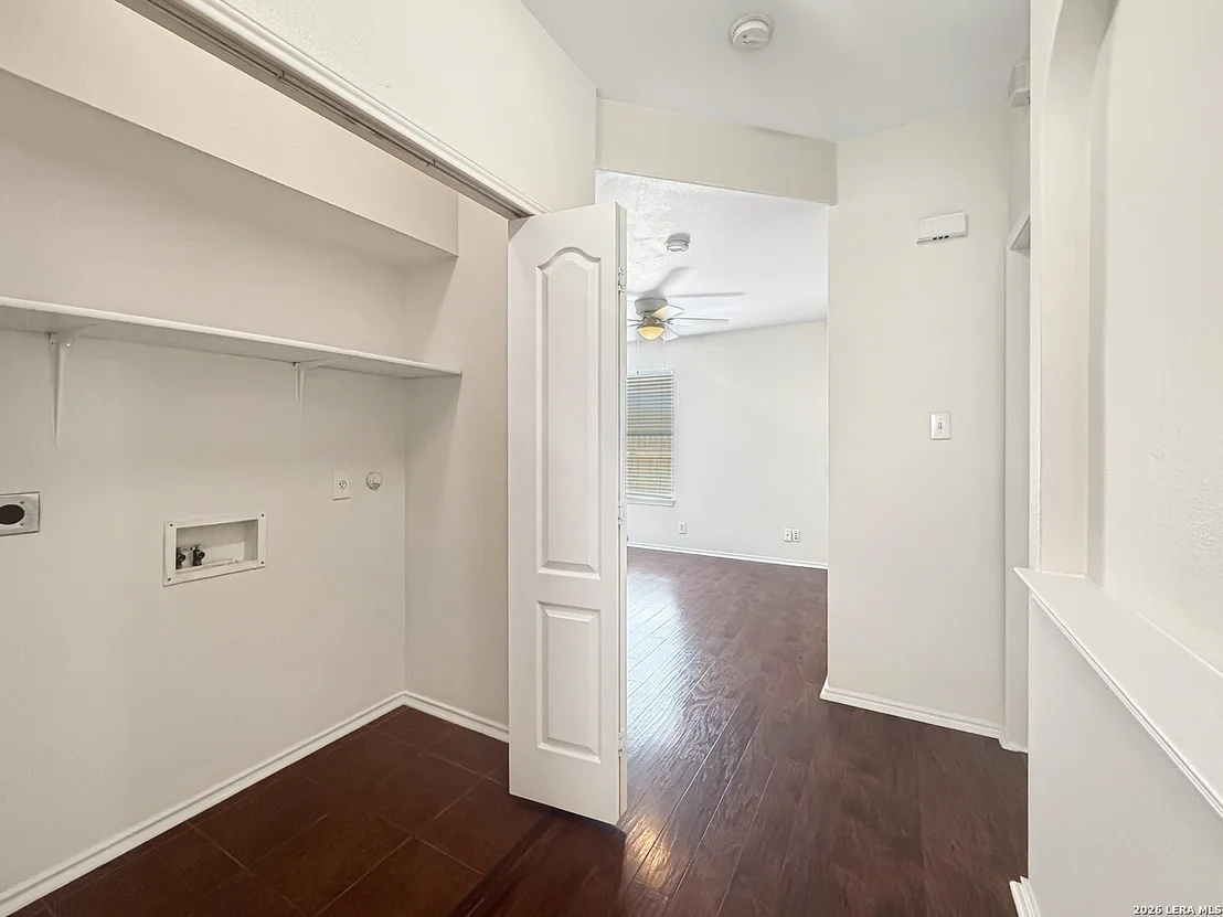 Photo of 15911 Manes Grove