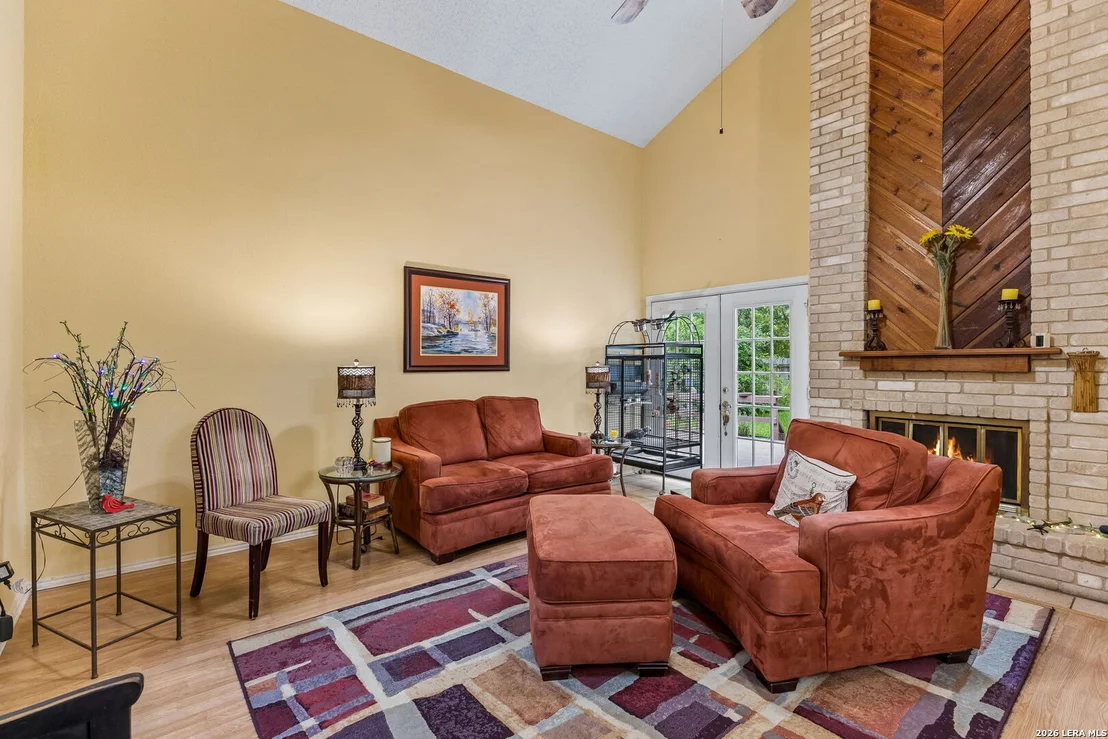 Photo of 14902 Oak Summit