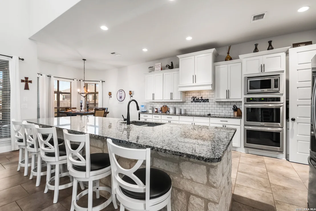 Photo of 417 BEE CAVES CV