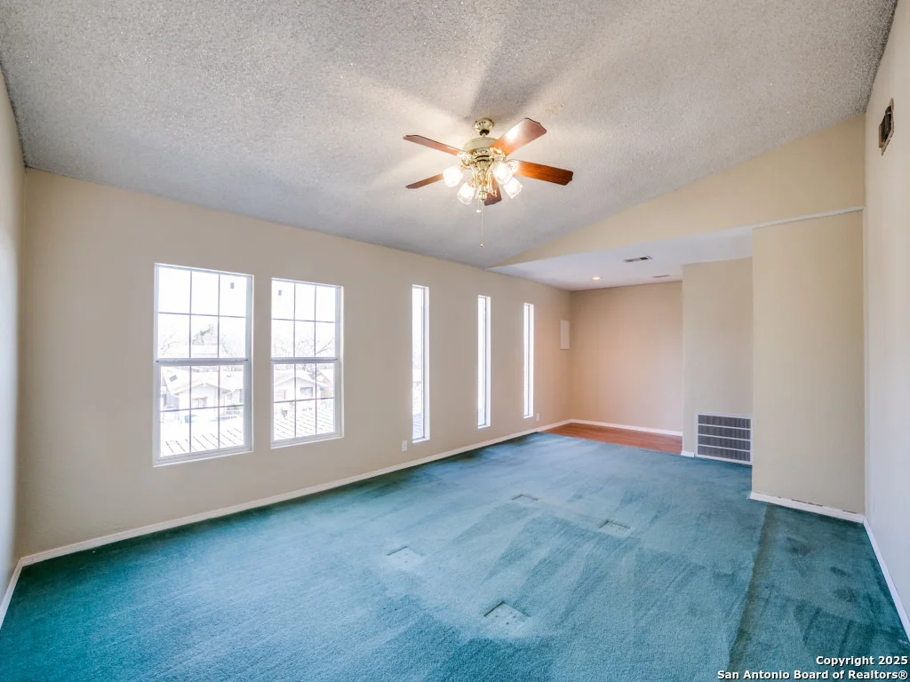 Photo of 6002 Sandwick