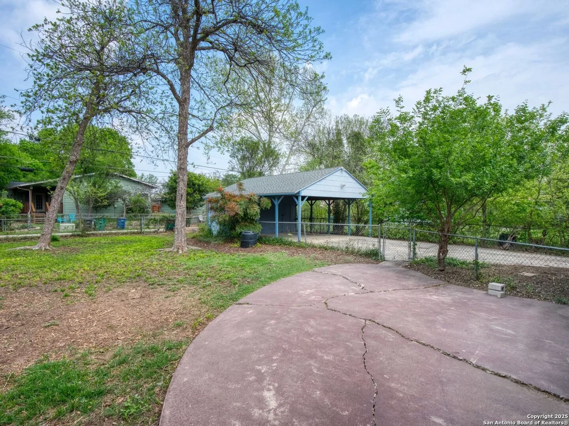 Photo of 329 Irvington