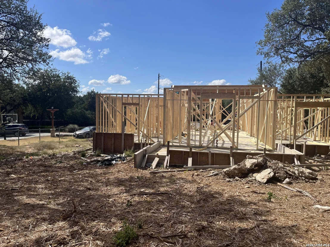 Photo of 1371 FOUR WINDS DR