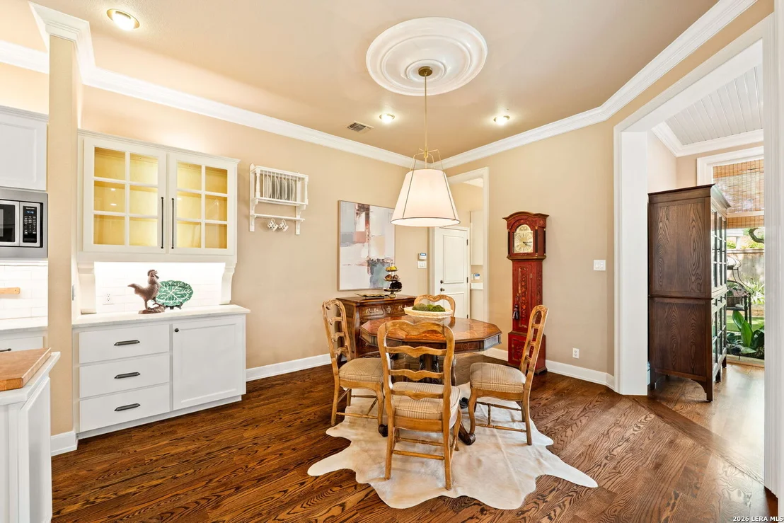 Photo of 2 CHATSWORTH WAY