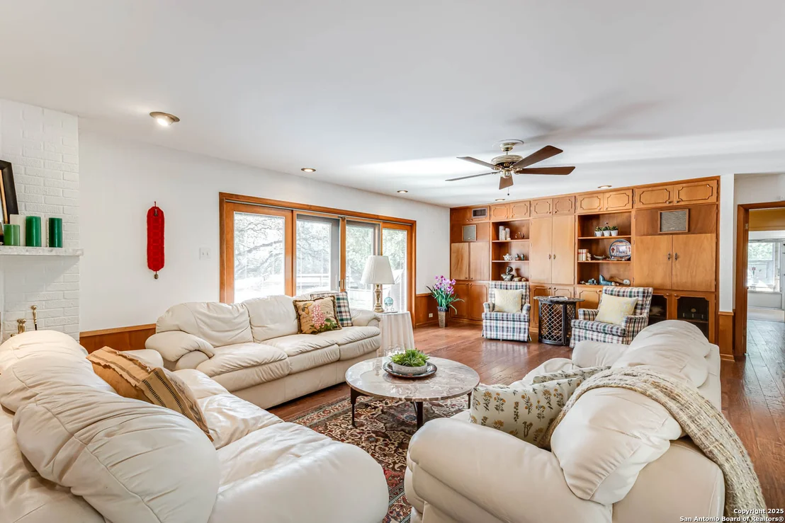 Photo of 110 Cliffside Dr