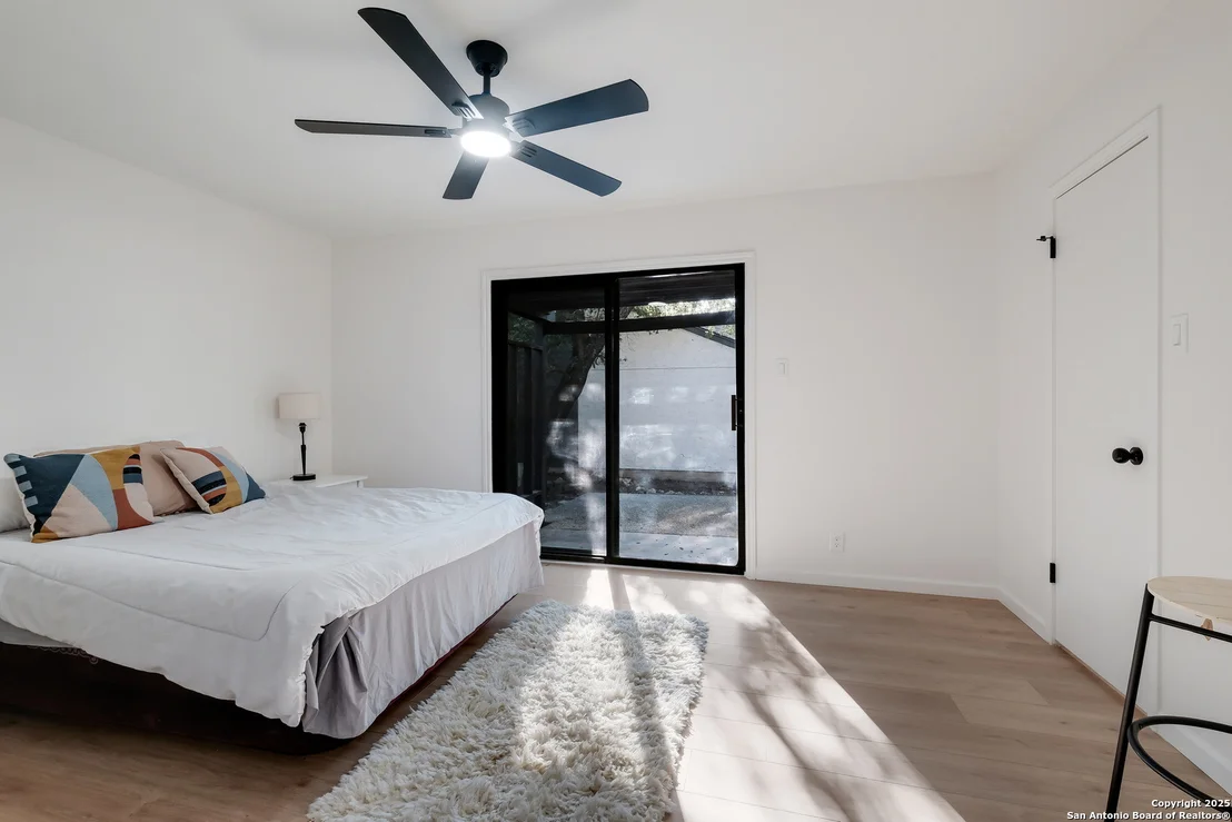 Photo of 1402 Brook Meadow