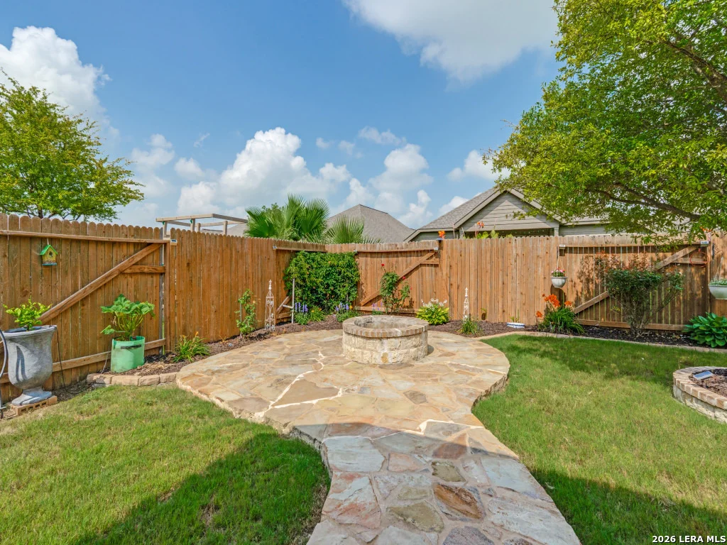Photo of 2908 GLEN VW