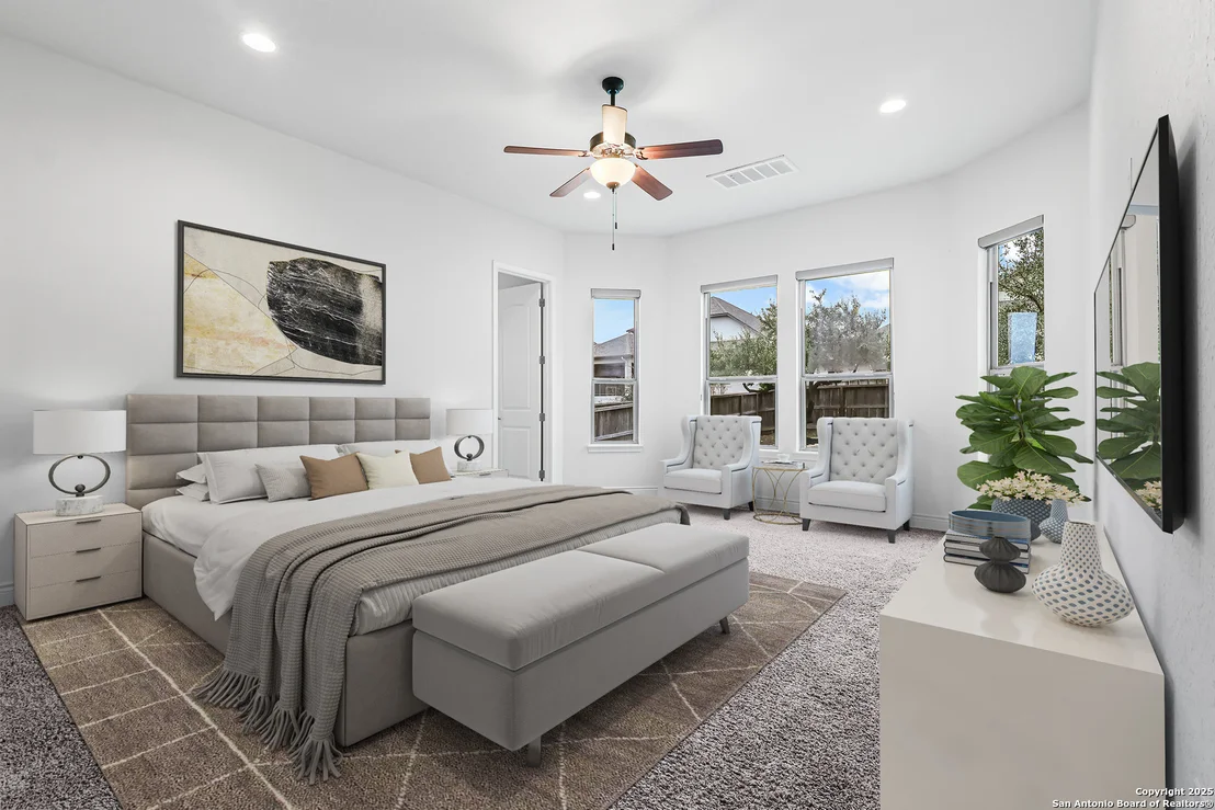 Photo of 427 Evans Oak