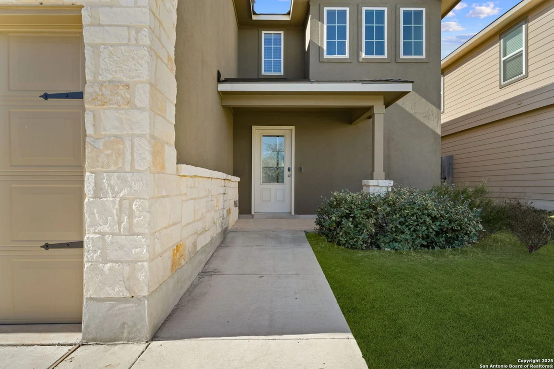 Photo of 22103 Pivot Point