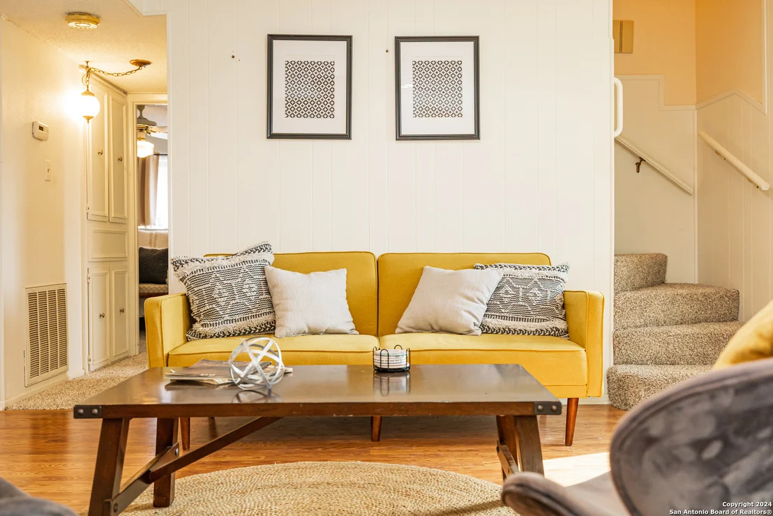 Photo of 6018 GRAND Point