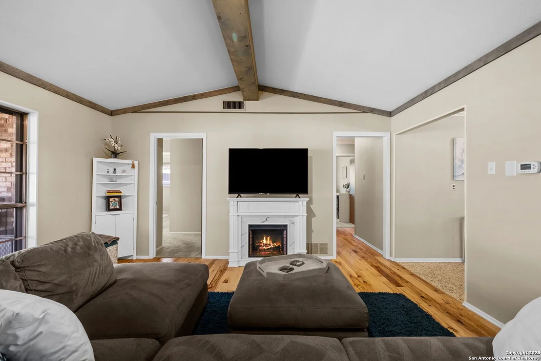 Photo of 669 WEATHERLY DR