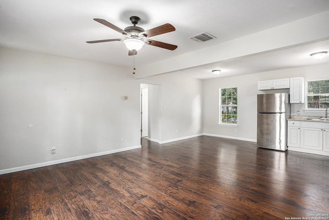 Photo of 305 Kneupper